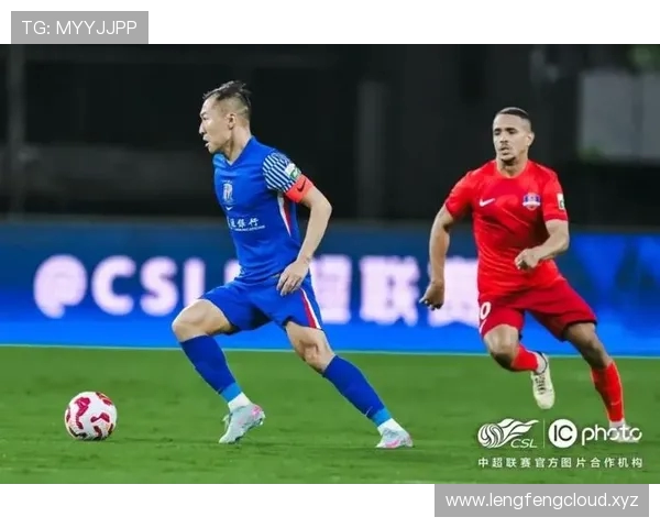 米内罗独造三球引爆全场刘诚宇杨皓宇建功助申花四球大胜青岛西海岸